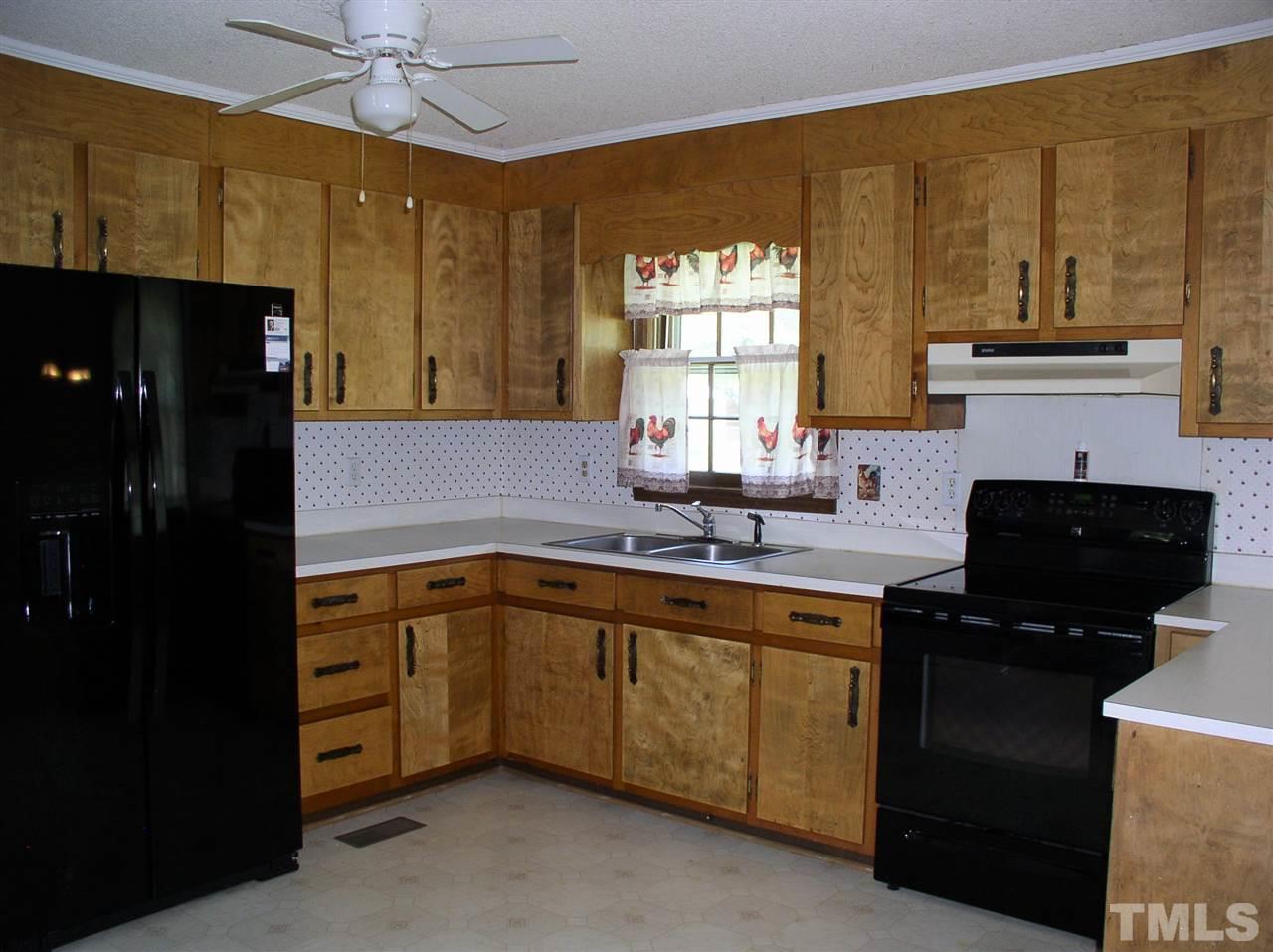 1044 Abbott Road Henderson, NC 27537 - Photo 5 of 19