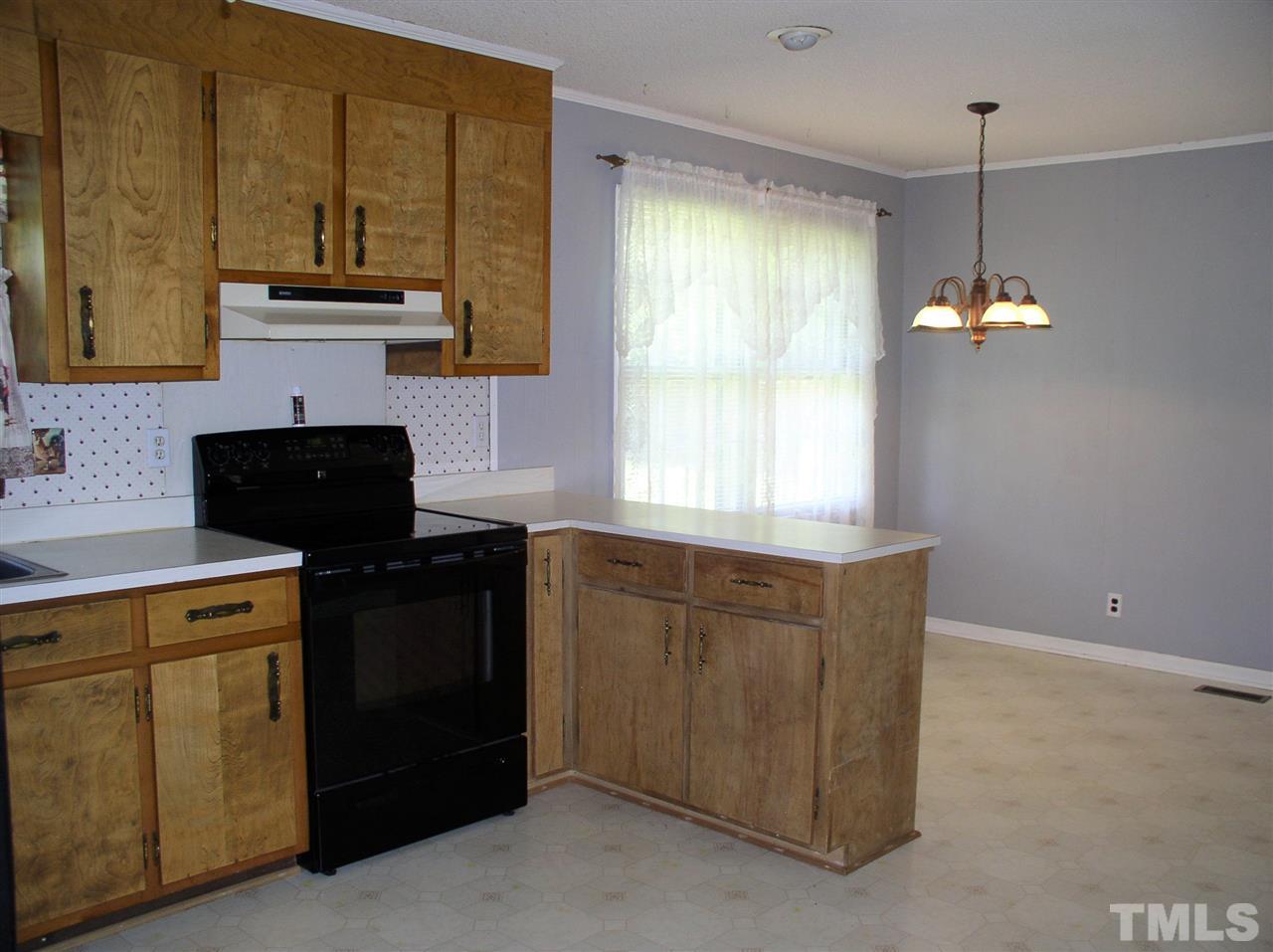 1044 Abbott Road Henderson, NC 27537 - Photo 6 of 19
