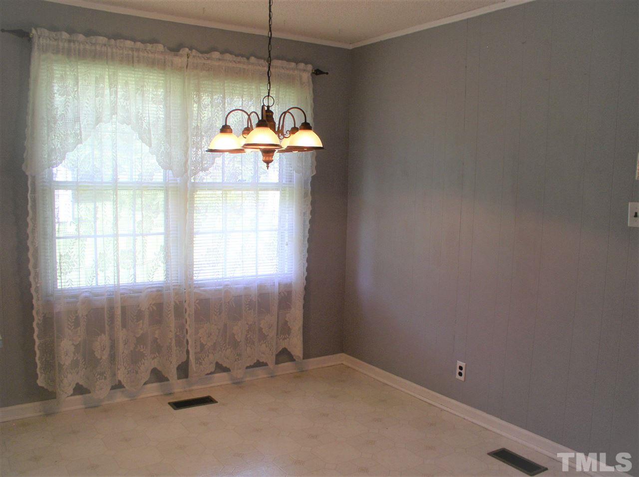 1044 Abbott Road Henderson, NC 27537 - Photo 7 of 19