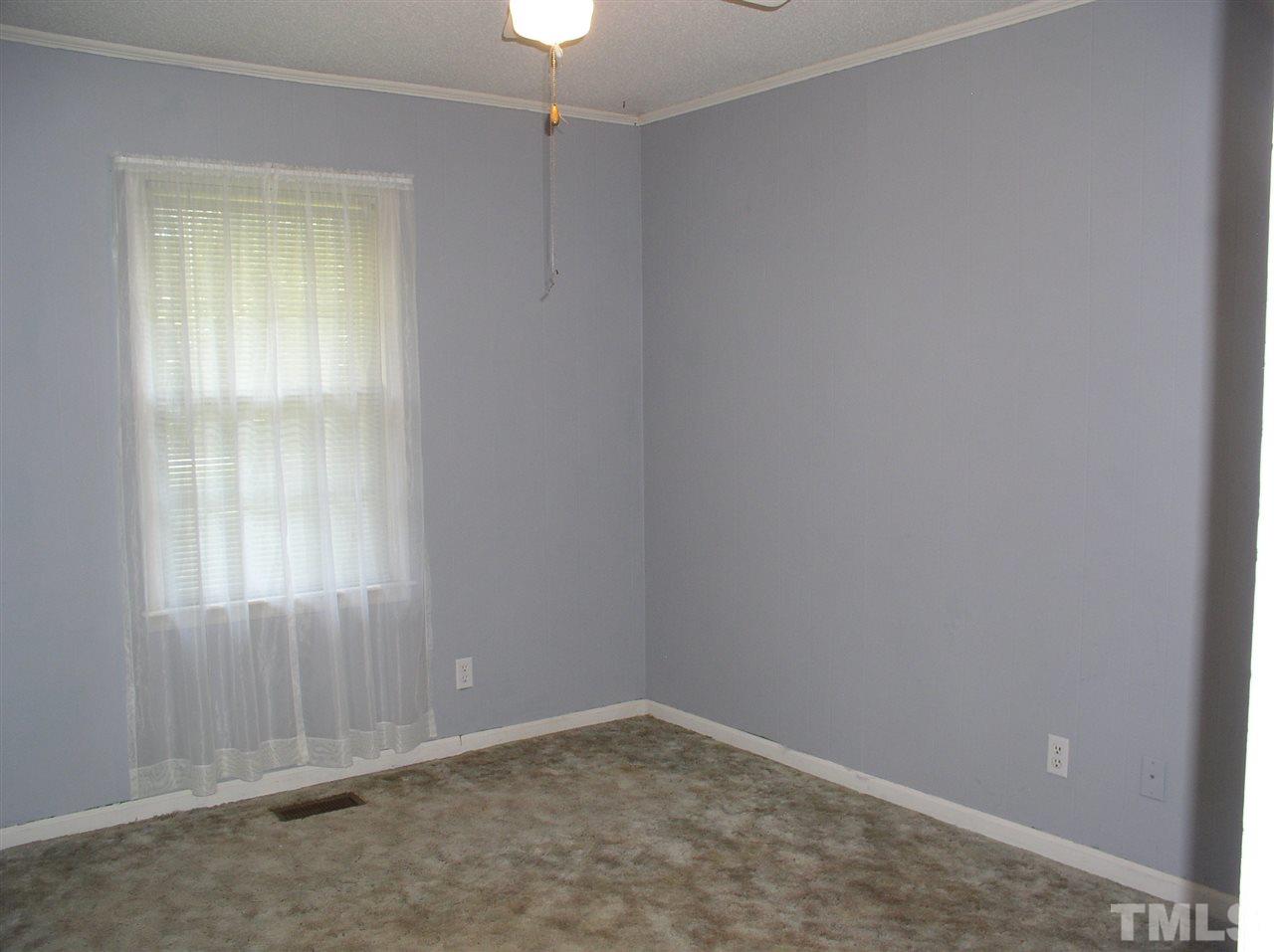 1044 Abbott Road Henderson, NC 27537 - Photo 8 of 19