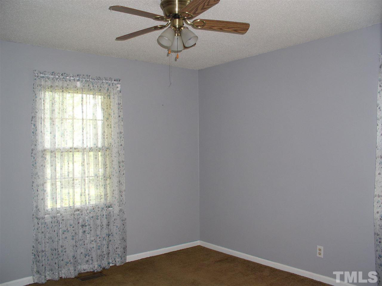 1044 Abbott Road Henderson, NC 27537 - Photo 9 of 19