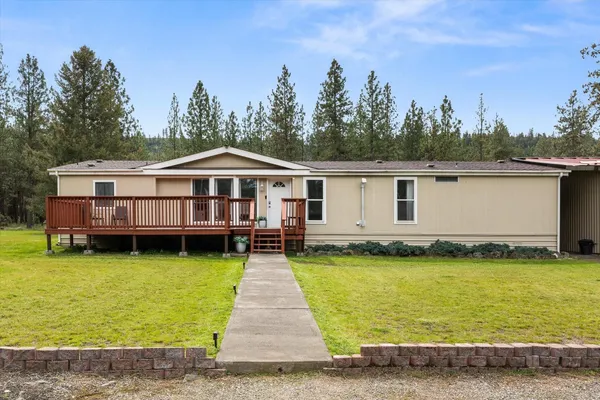 $445,000 | 27711 West Long Lake Road, Ford, WA 99013