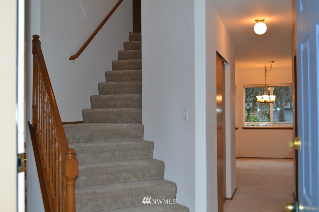 7286 East Raintree Lane Port Orchard, WA 98366 - Photo 4 of 18 Gallery Image 4