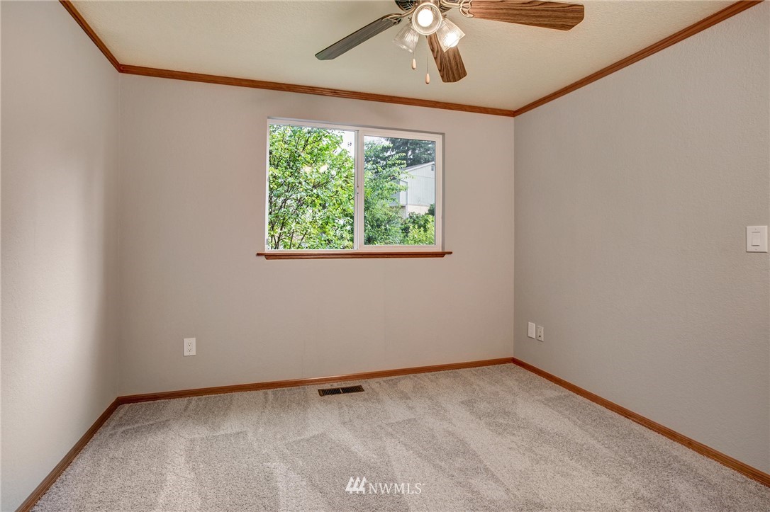 105 239th Place Southwest Bothell, WA 98021 - Photo 17 of 23
