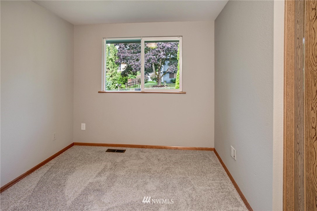 105 239th Place Southwest Bothell, WA 98021 - Photo 19 of 23