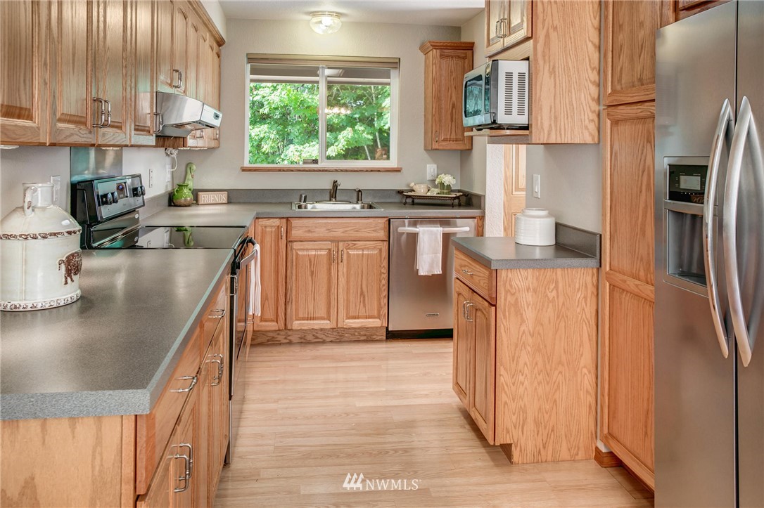 105 239th Place Southwest Bothell, WA 98021 - Photo 8 of 23