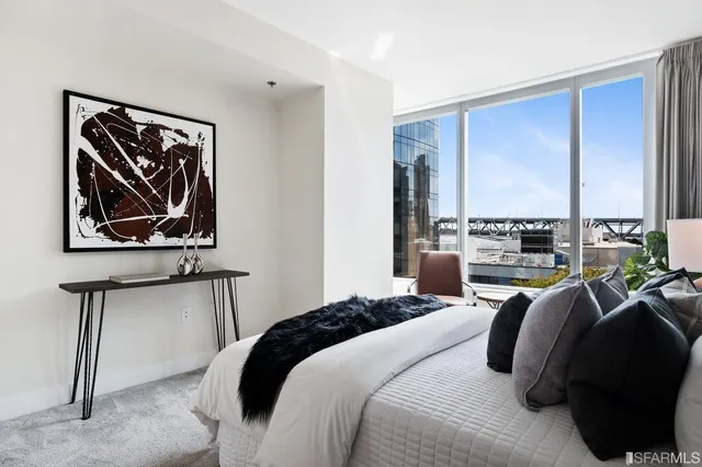 a picture of city view