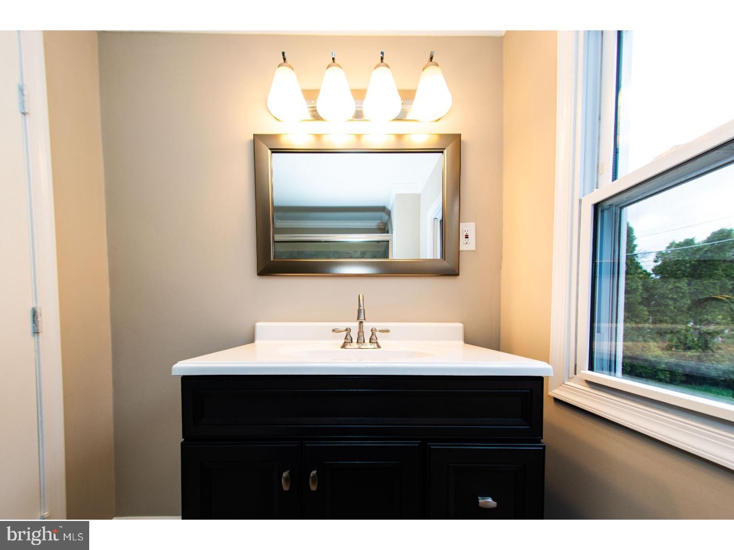 12219 Thornton Road Philadelphia, PA 19154 - Photo 13 of 25 Master Bathroom