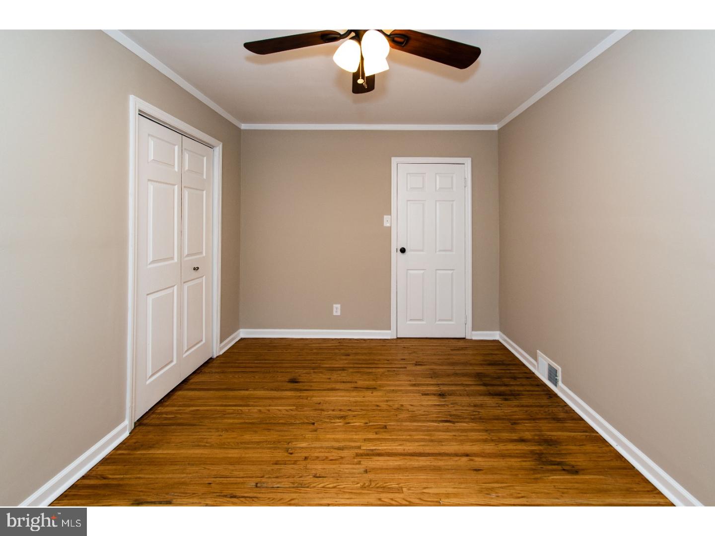 12219 Thornton Road Philadelphia, PA 19154 - Photo 17 of 25 Bedroom 3