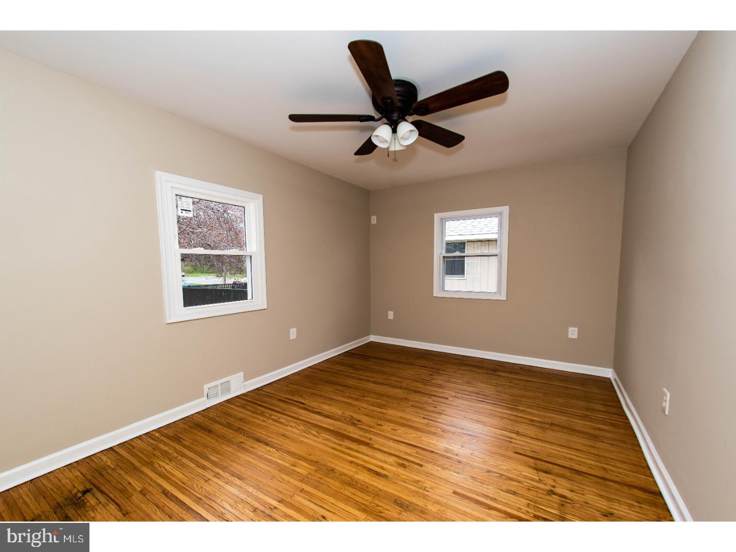 12219 Thornton Road Philadelphia, PA 19154 - Photo 18 of 25 Bedroom 3