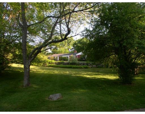 42 Longmeadow Road Weston, MA 02493 - Photo 4 of 7 a view of a park