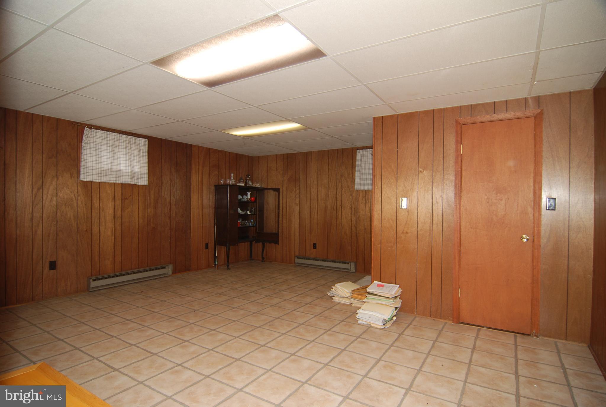 6712 South Clifton Road Frederick, MD 21703 - Photo 15 of 28 a view of an empty room with window