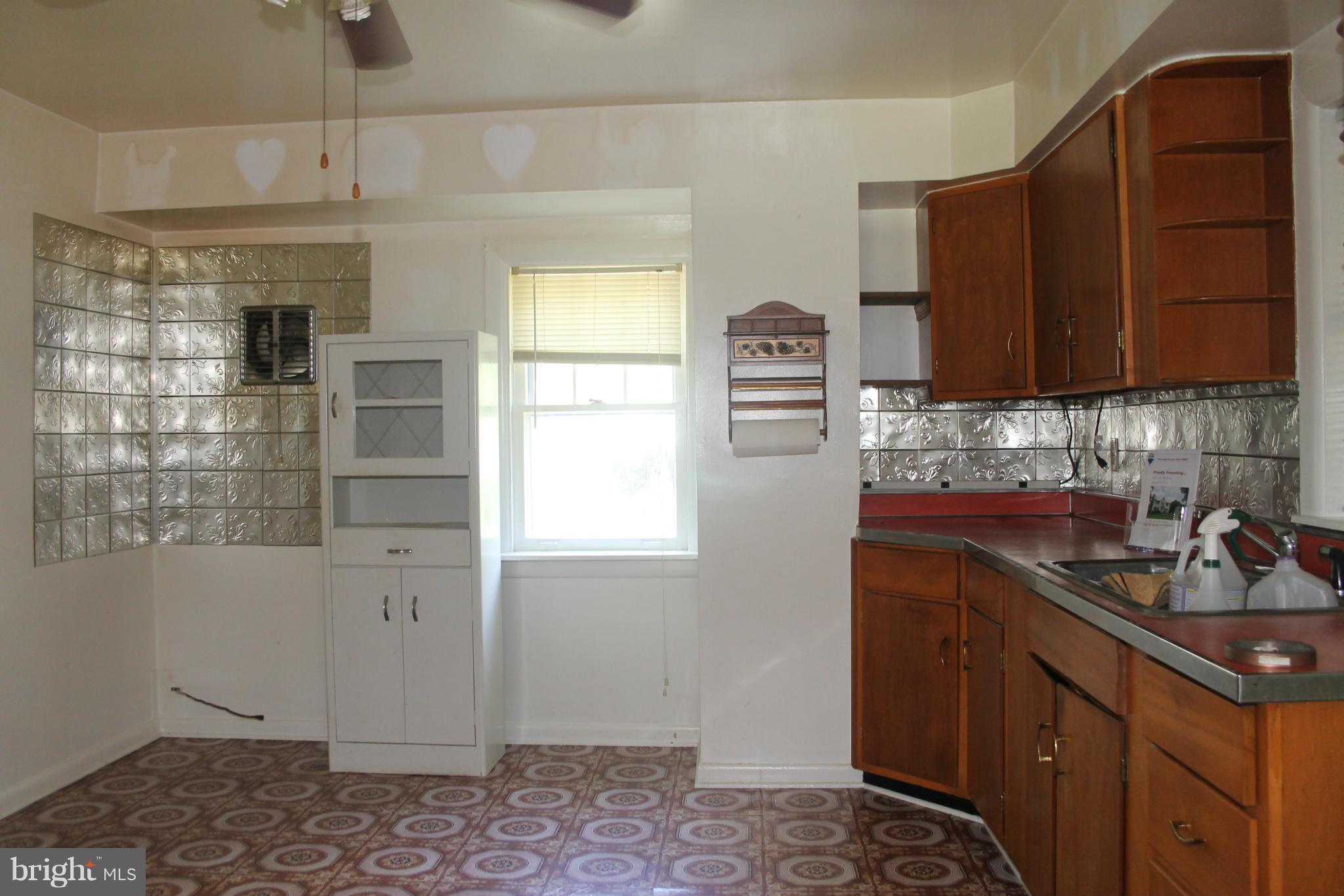 6666 Carters Run Road Marshall, VA 20115 - Photo 16 of 30 Kitchen