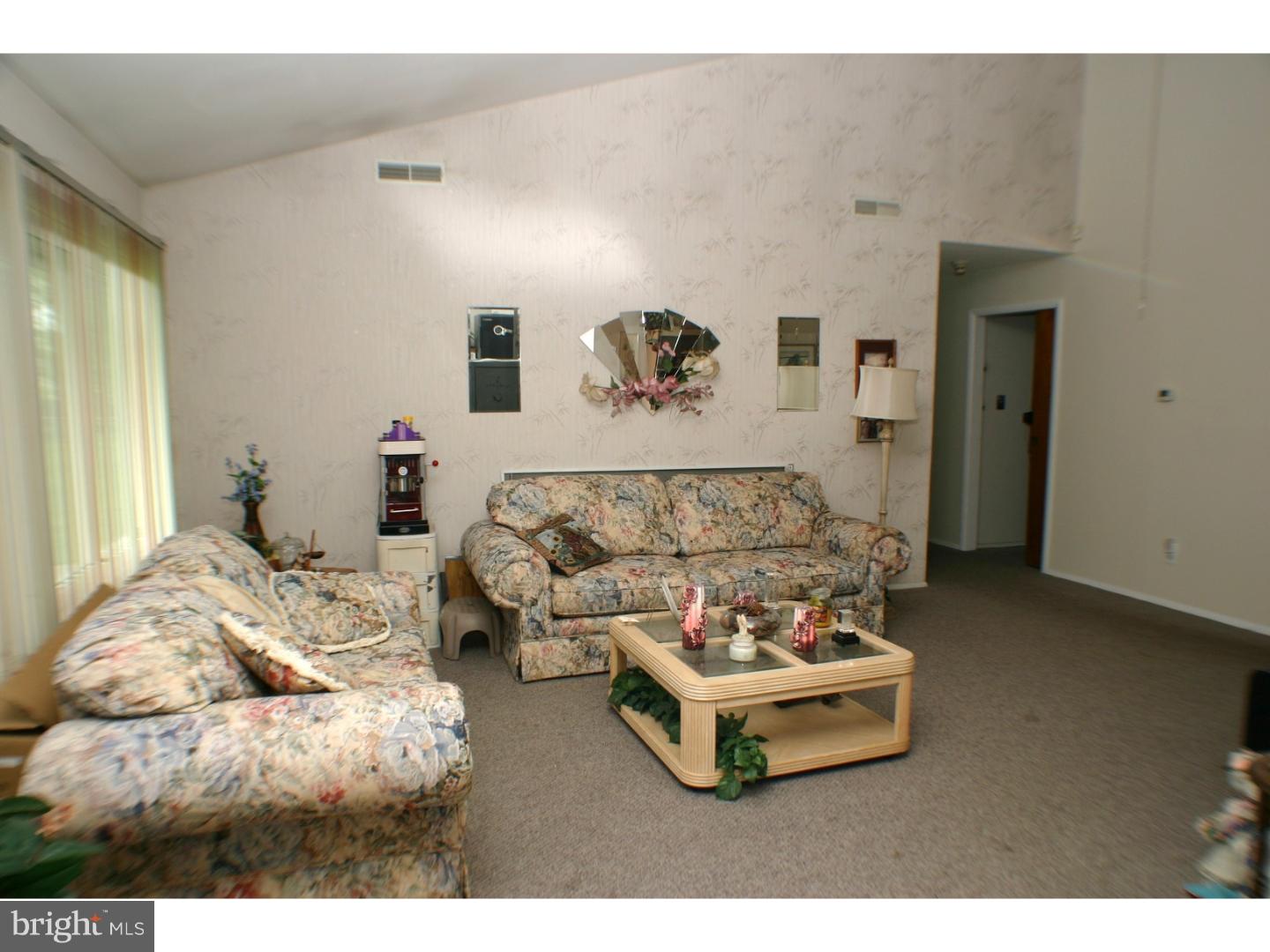 42 Concord Road Marlton, NJ 08053 - Photo 9 of 25 Living Room