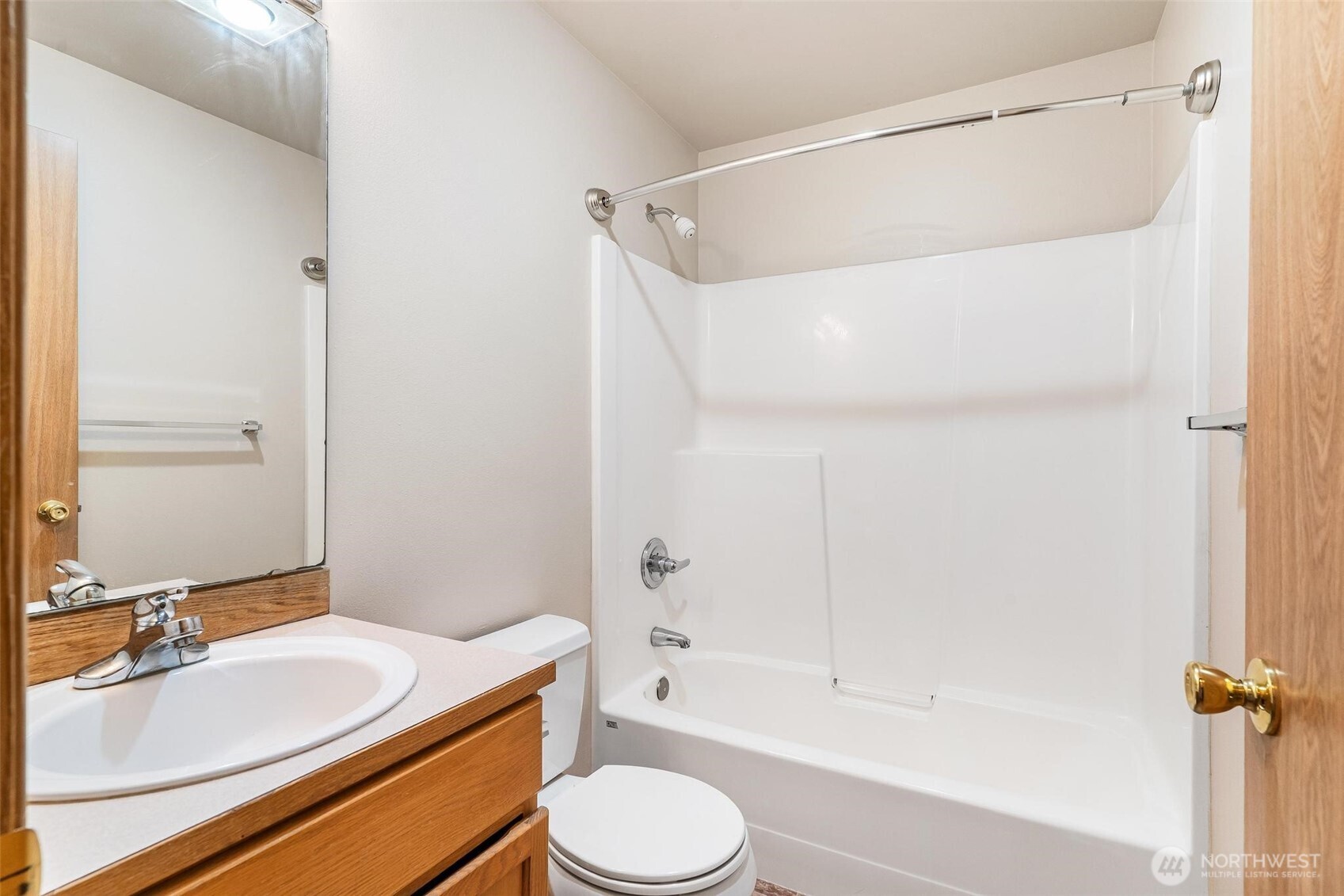 924 Merea Lane Sultan, WA 98294 - Photo 19 of 30 a bathroom with a sink toilet and shower