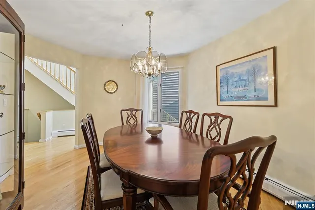 $899,000 | 102 Aspen Court, Unit T002, Norwood, NJ 07648