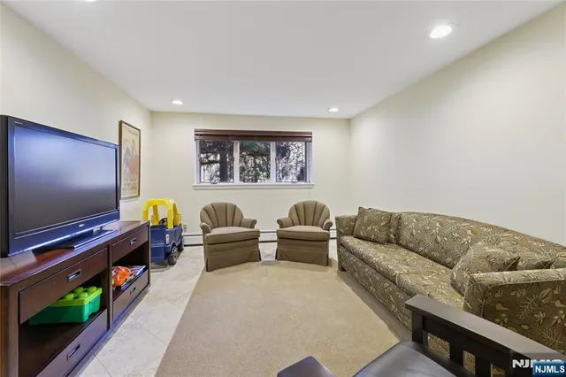 $899,000 | 102 Aspen Court, Unit T002, Norwood, NJ 07648