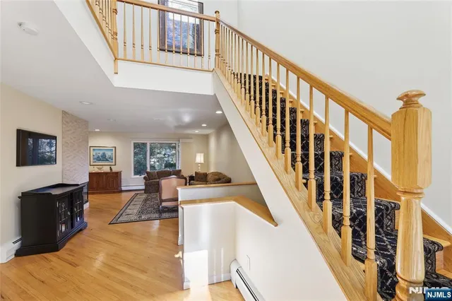 $899,000 | 102 Aspen Court, Unit T002, Norwood, NJ 07648
