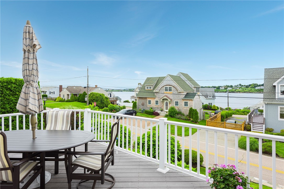 5 Namcook Road Narragansett, RI 02882 - Photo 3 of 46 Gallery Image 3