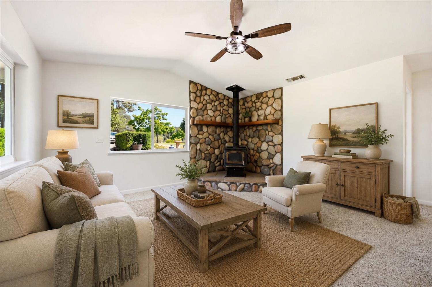 20525 Poker Flats Road Penn Valley, CA 95946 - Photo 8 of 69 Virtually staged image