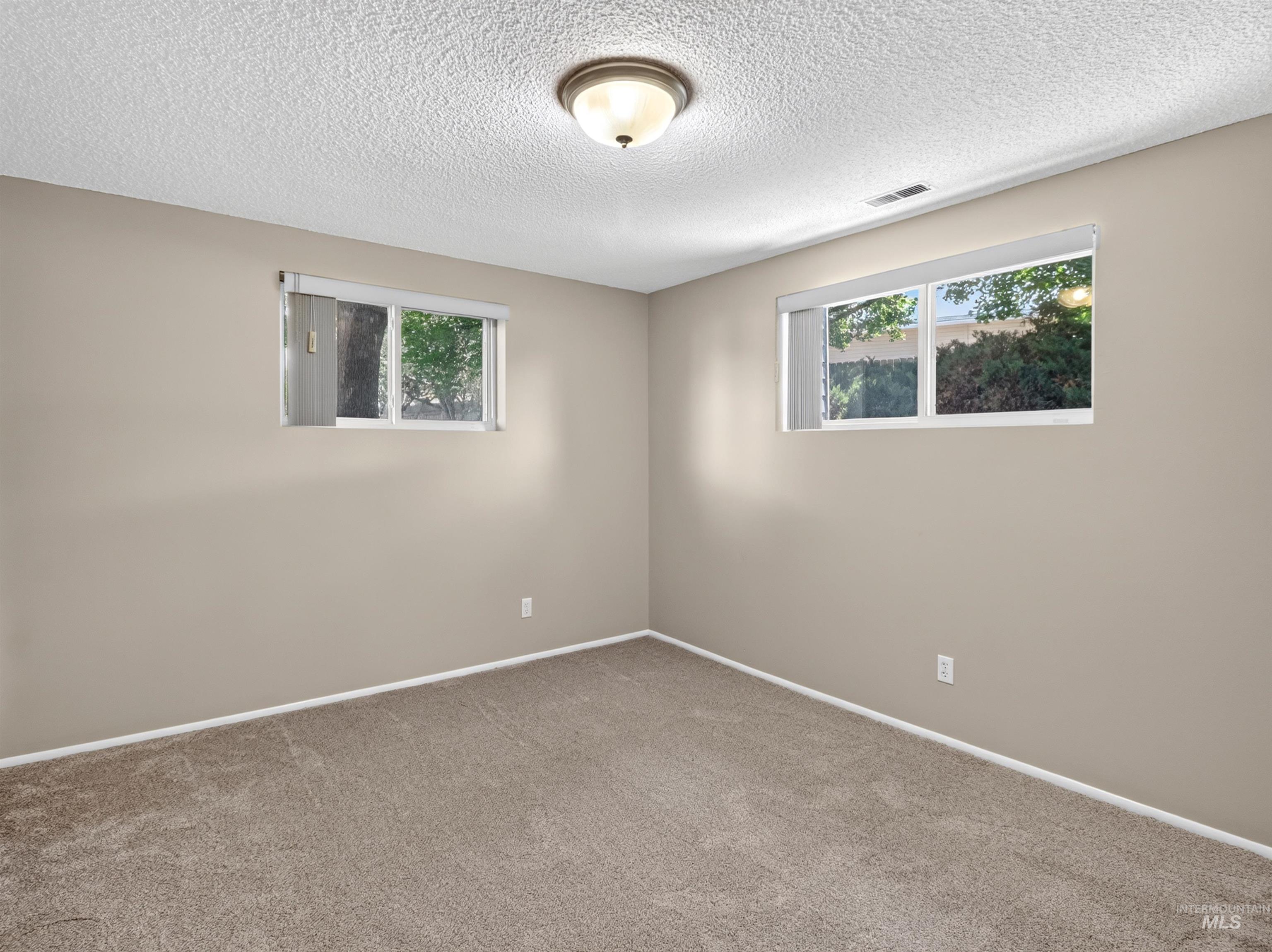2590 South Cloverdale Road Boise, ID 83709 - Photo 23 of 34