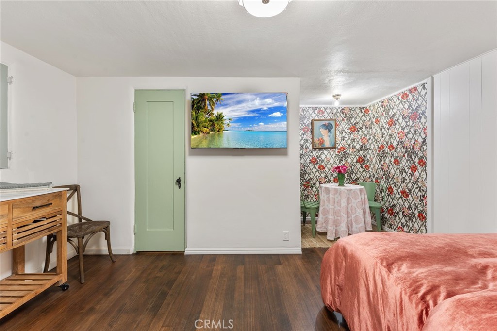 4855 Glenwood Drive Riverside, CA 92501 - Photo 19 of 39 a bed room with a bed and a couch