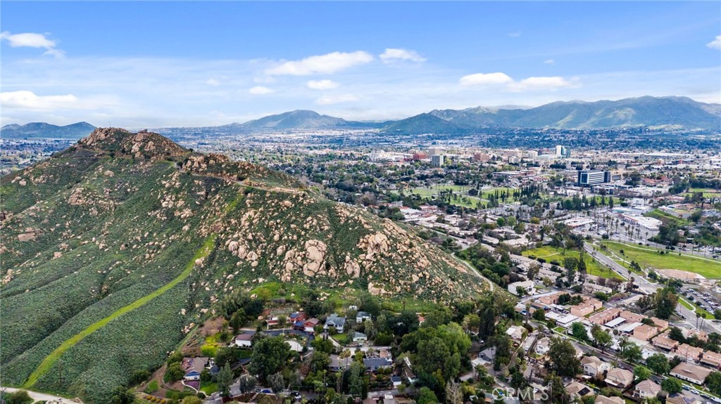 4855 Glenwood Drive Riverside, CA 92501 - Photo 38 of 39 a view of a city with a mountain