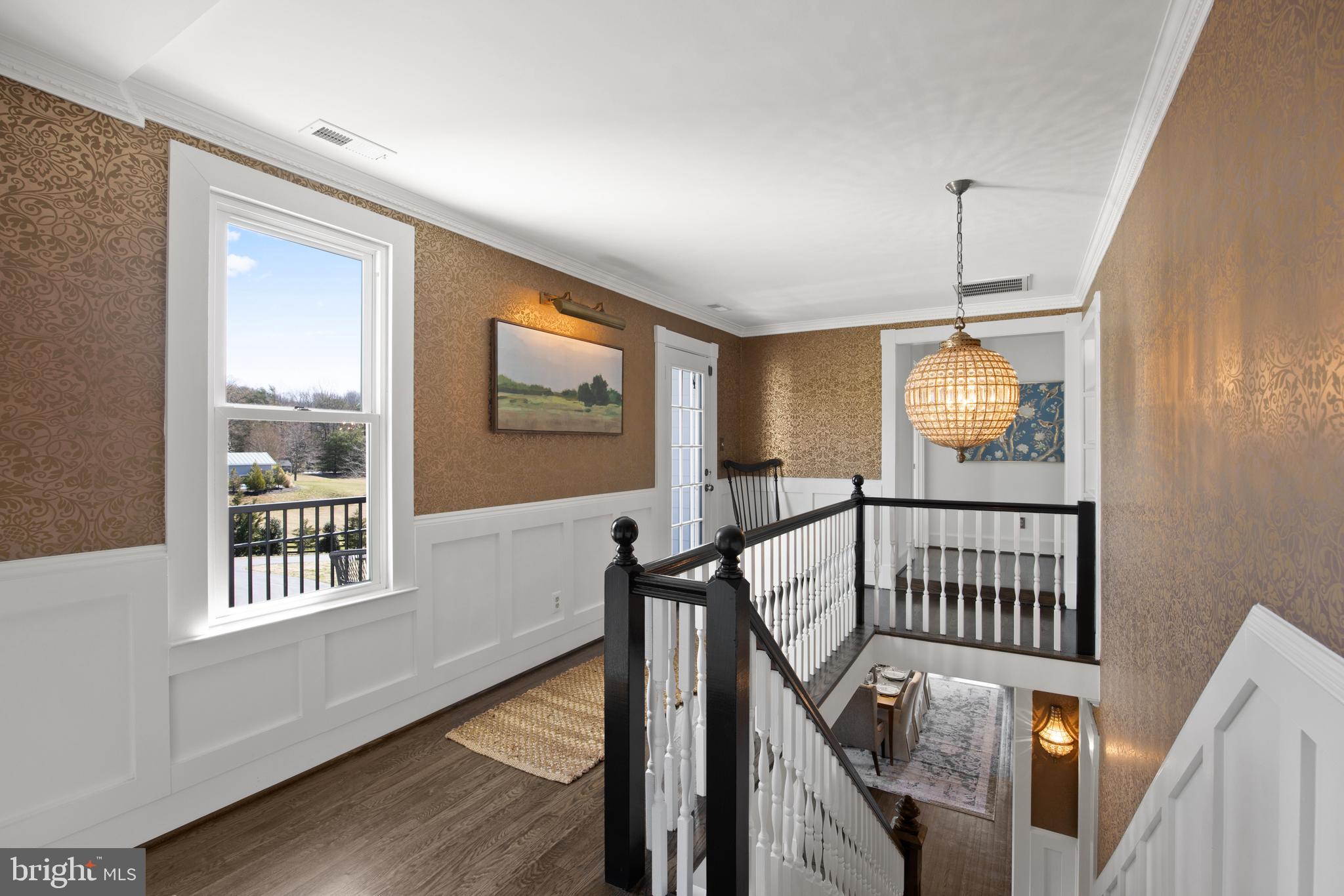 7500 Clifton Road Clifton, VA 20124 - Photo 20 of 49 Upper level hall with balcony