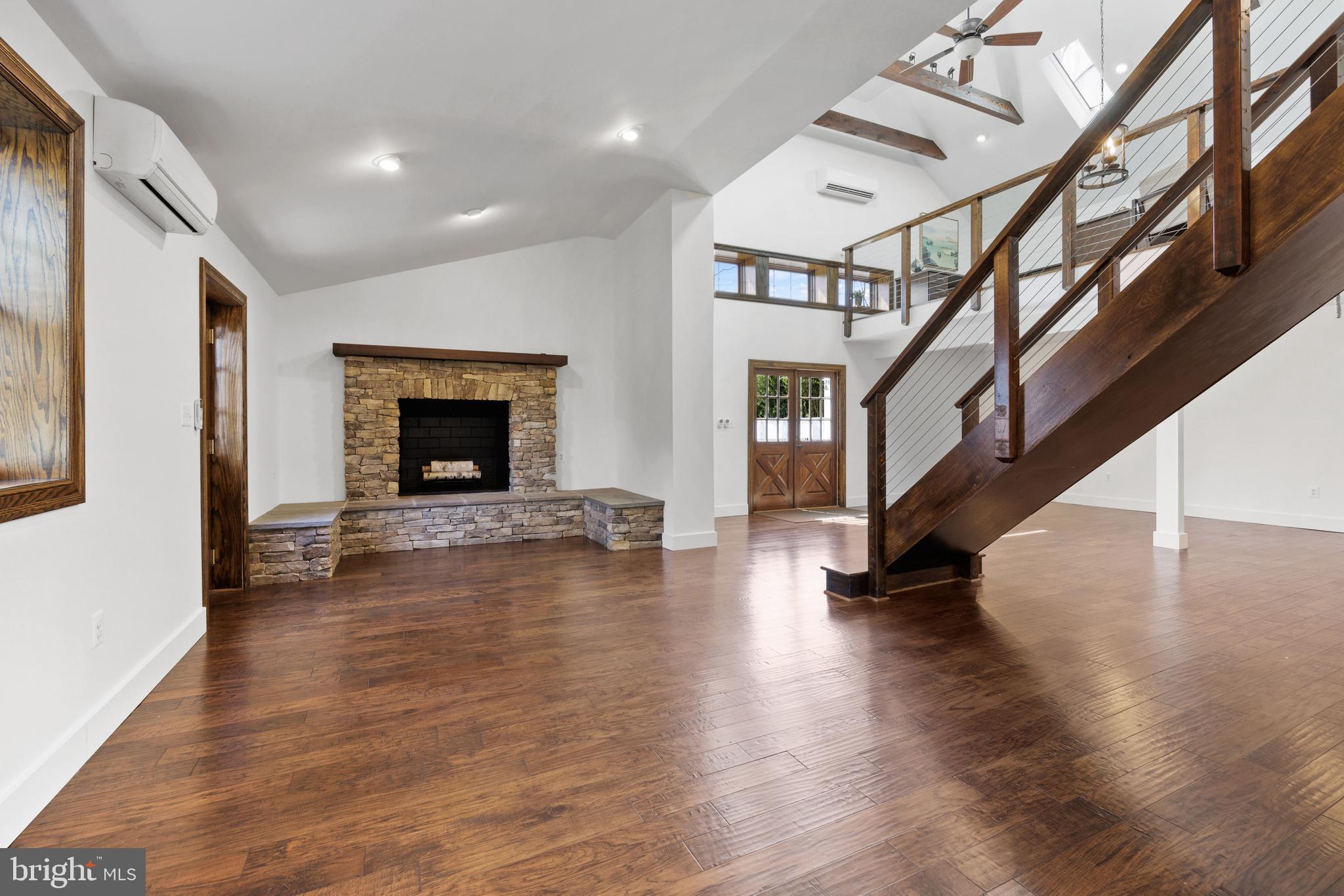 7500 Clifton Road Clifton, VA 20124 - Photo 35 of 49 Bi level office suite