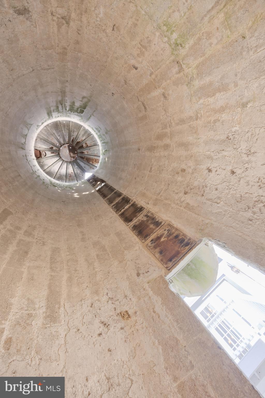 7500 Clifton Road Clifton, VA 20124 - Photo 40 of 49 Original silo