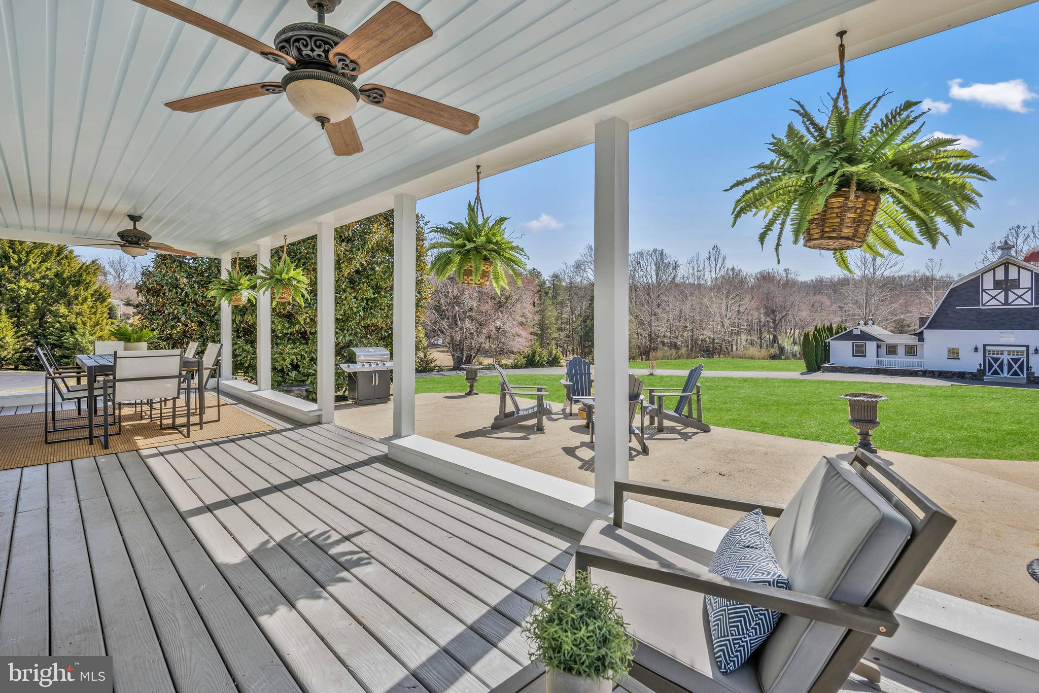 7500 Clifton Road Clifton, VA 20124 - Photo 6 of 49 Back porch