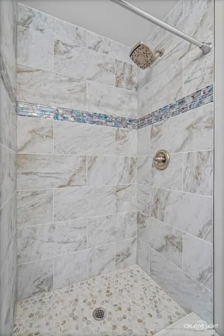 $2,975 | 1745 Ennis Lane, Wheaton, IL 60189