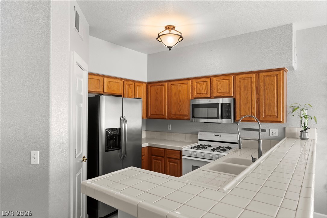 4940 Black Bear Road, Unit 101 Las Vegas, NV 89149 - Photo 7 of 36