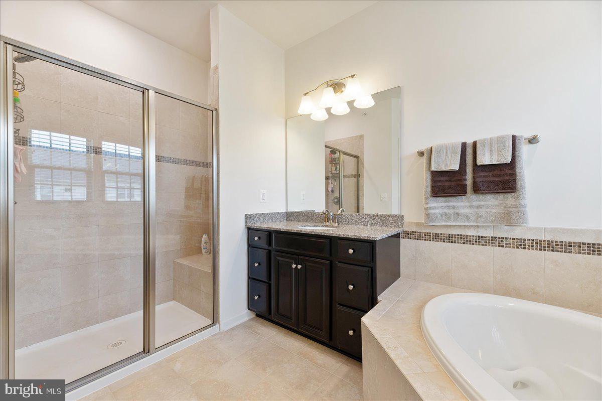 13613 Rockingham Lane Gainesville, VA 20155 - Photo 24 of 46 SEPARATE shower in the Primary Bath.