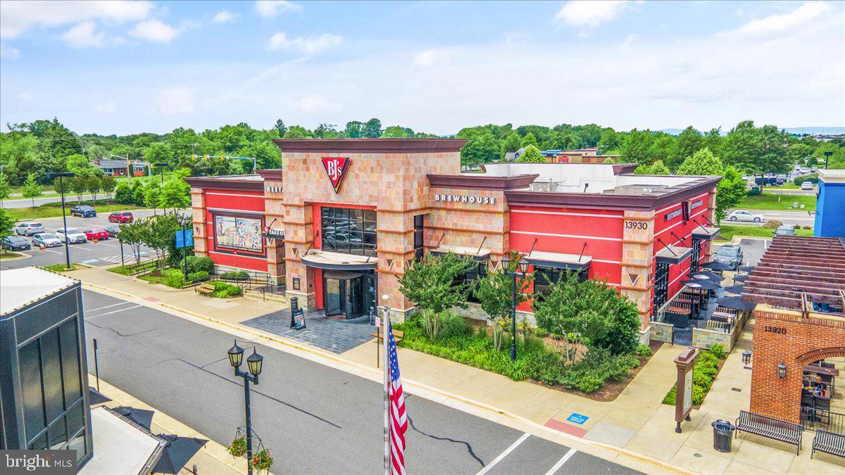 13613 Rockingham Lane Gainesville, VA 20155 - Photo 39 of 46 BJ's is min away!