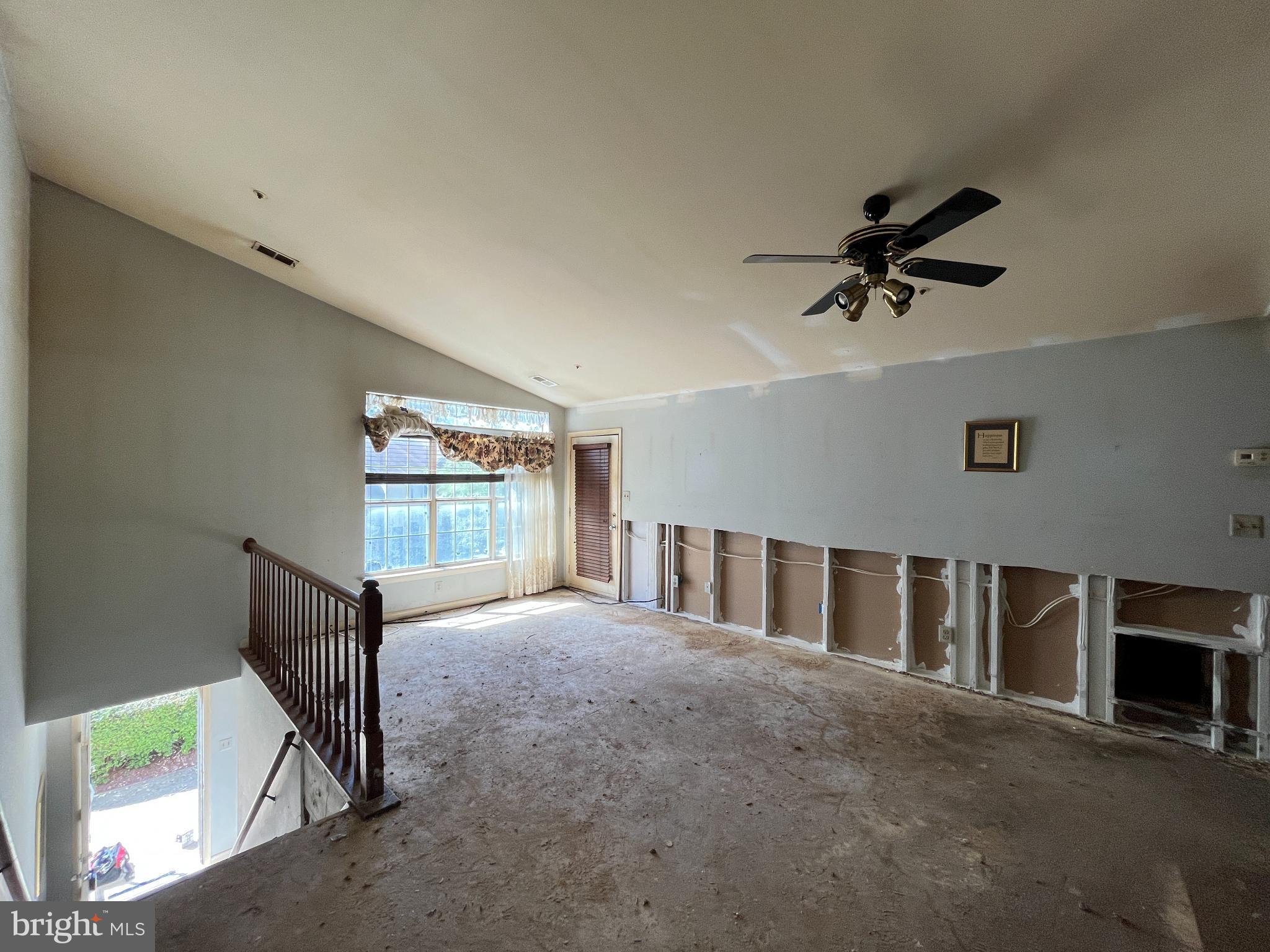 1152 Windemere Court Fort Washington, MD 20744 - Photo 11 of 22 a view of an empty room with a window
