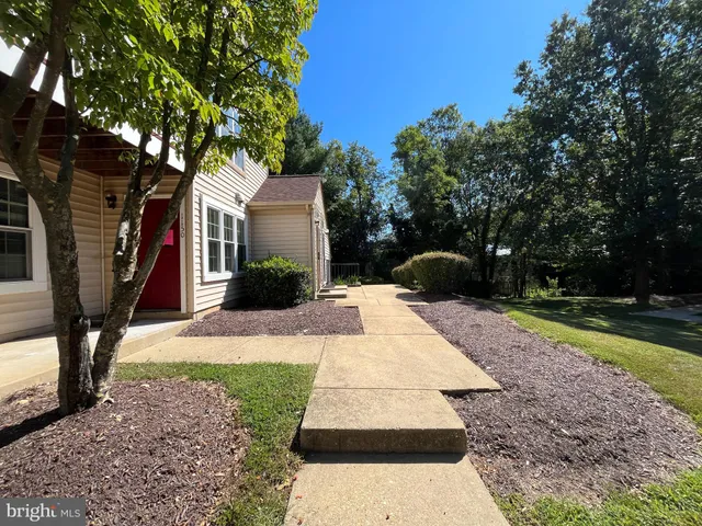 $205,000 | 1152 Windemere Court, Fort Washington, MD 20744