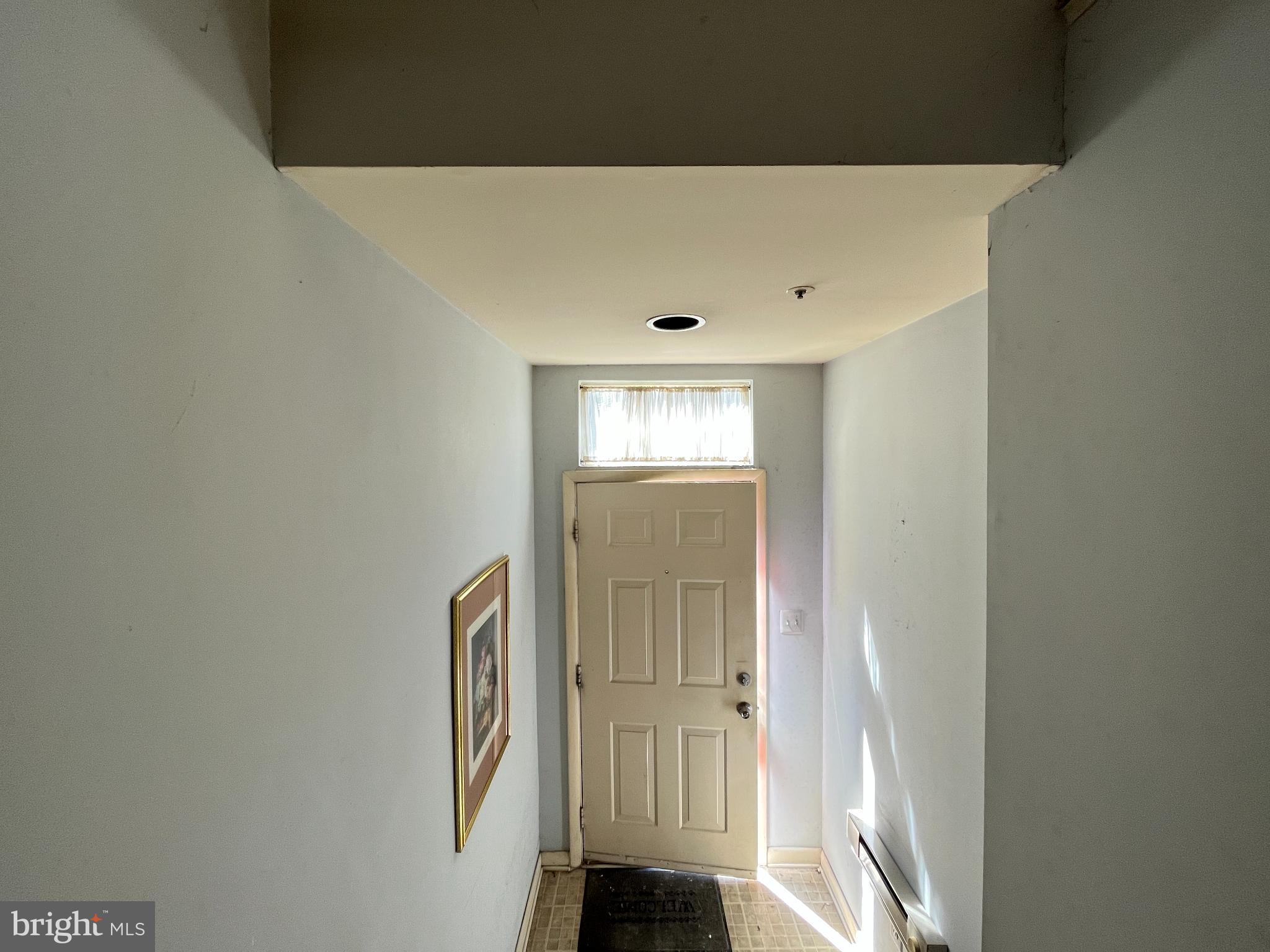 1152 Windemere Court Fort Washington, MD 20744 - Photo 9 of 22 a view of an entryway