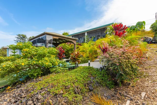 $898,000 | 88-1531 Awapuhi Avenue, Captain Cook, HI 96704