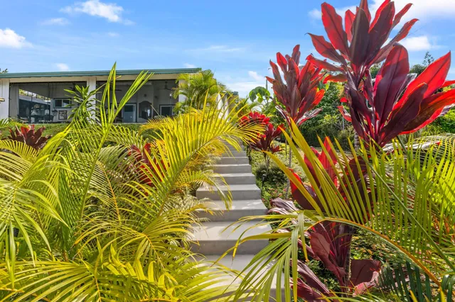$898,000 | 88-1531 Awapuhi Avenue, Captain Cook, HI 96704