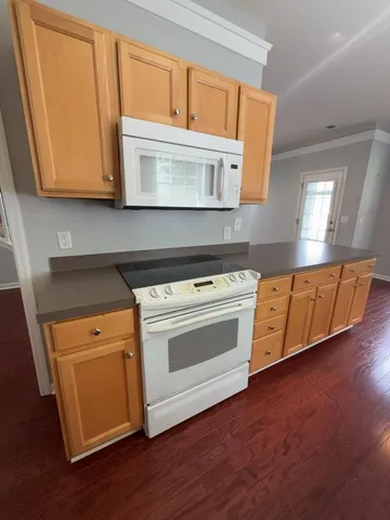 $2,200 | 202 Trillium Avenue, Summerville, SC 29483