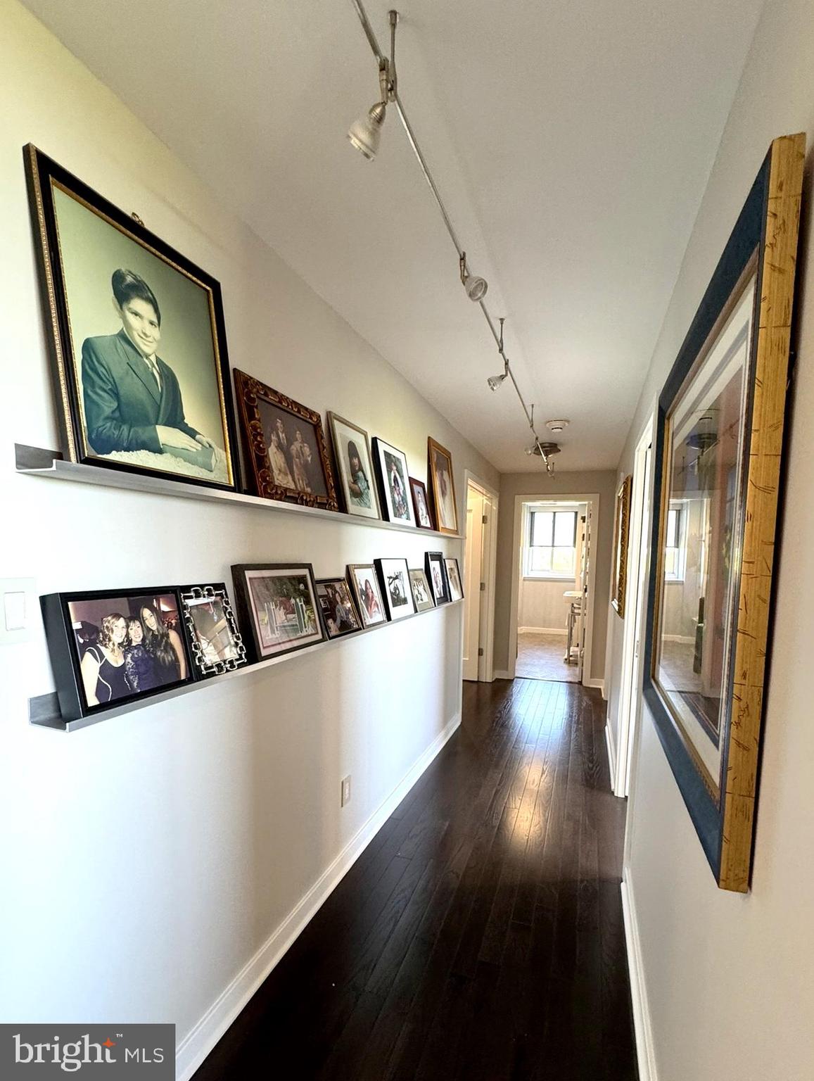 191 Presidential Boulevard, Unit R828 Bala Cynwyd, PA 19004 - Photo 31 of 50 a view of a hallway with wooden floor