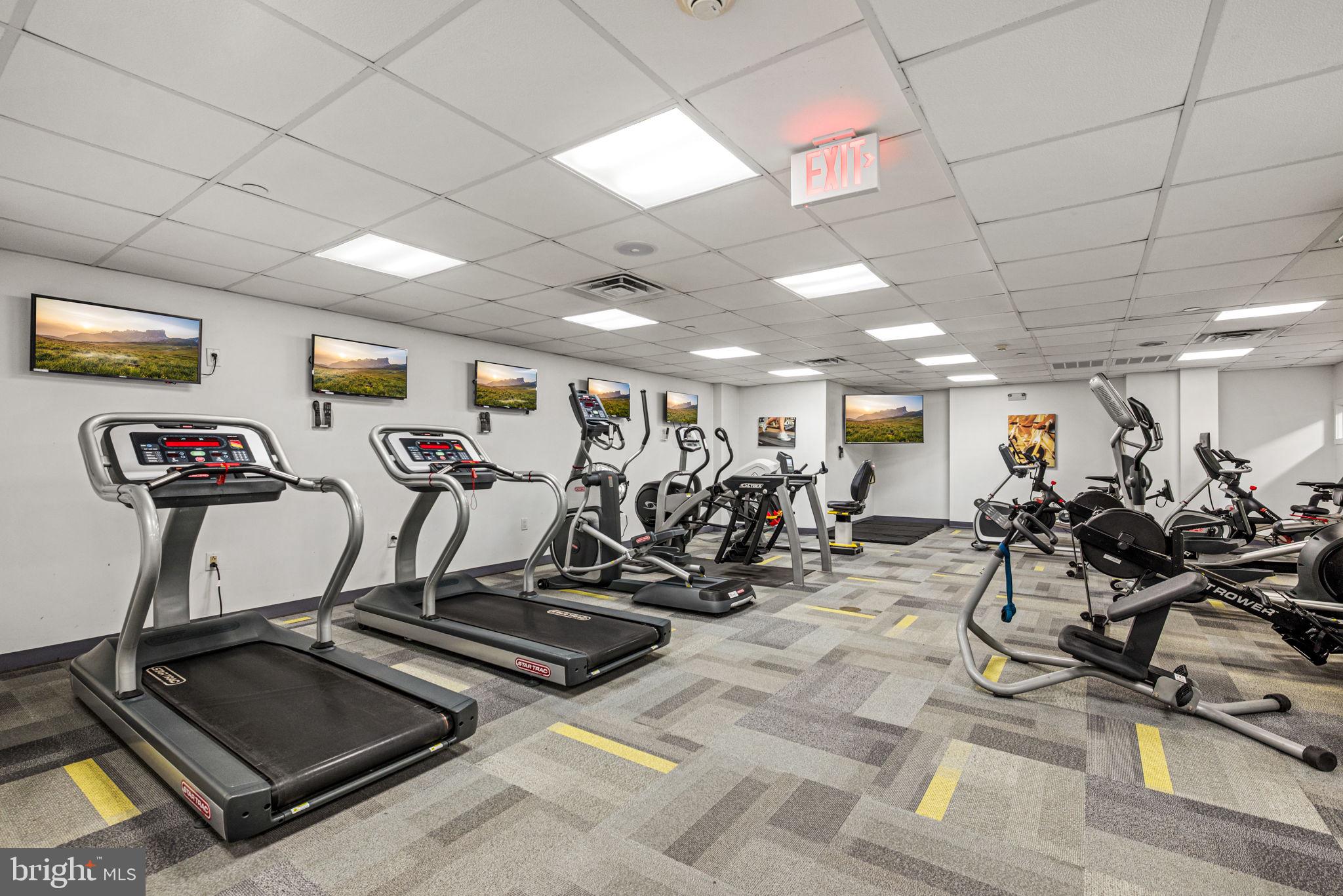 191 Presidential Boulevard, Unit R828 Bala Cynwyd, PA 19004 - Photo 48 of 50 a view of a room with gym equipment