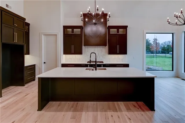 $999,900 | 3903 West 84th Terrace, Prairie Village, KS 66206