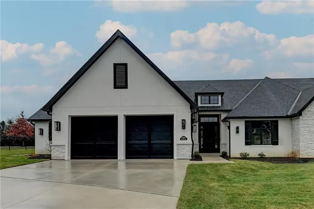 $999,900 | 3903 West 84th Terrace, Prairie Village, KS 66206