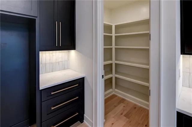 $999,900 | 3903 West 84th Terrace, Prairie Village, KS 66206