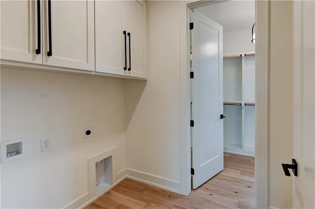 $999,900 | 3903 West 84th Terrace, Prairie Village, KS 66206