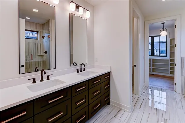 $999,900 | 3903 West 84th Terrace, Prairie Village, KS 66206