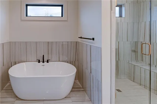 $999,900 | 3903 West 84th Terrace, Prairie Village, KS 66206