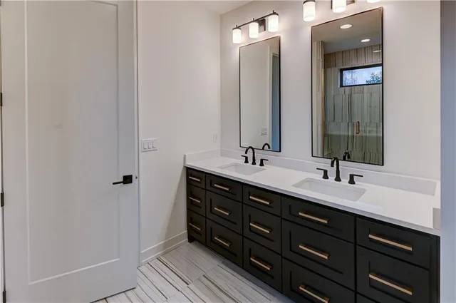 $999,900 | 3903 West 84th Terrace, Prairie Village, KS 66206